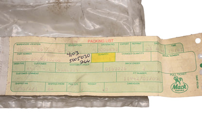 Mack 4103-5005030266 Plug NOS