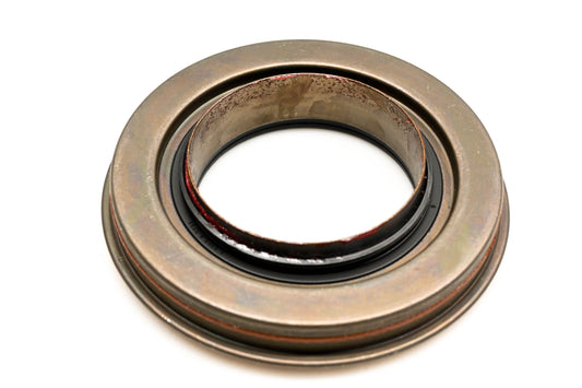 Mack 8235-A11025A2731, A 1 1205 A 2731 Meritor Oil Seal NOS