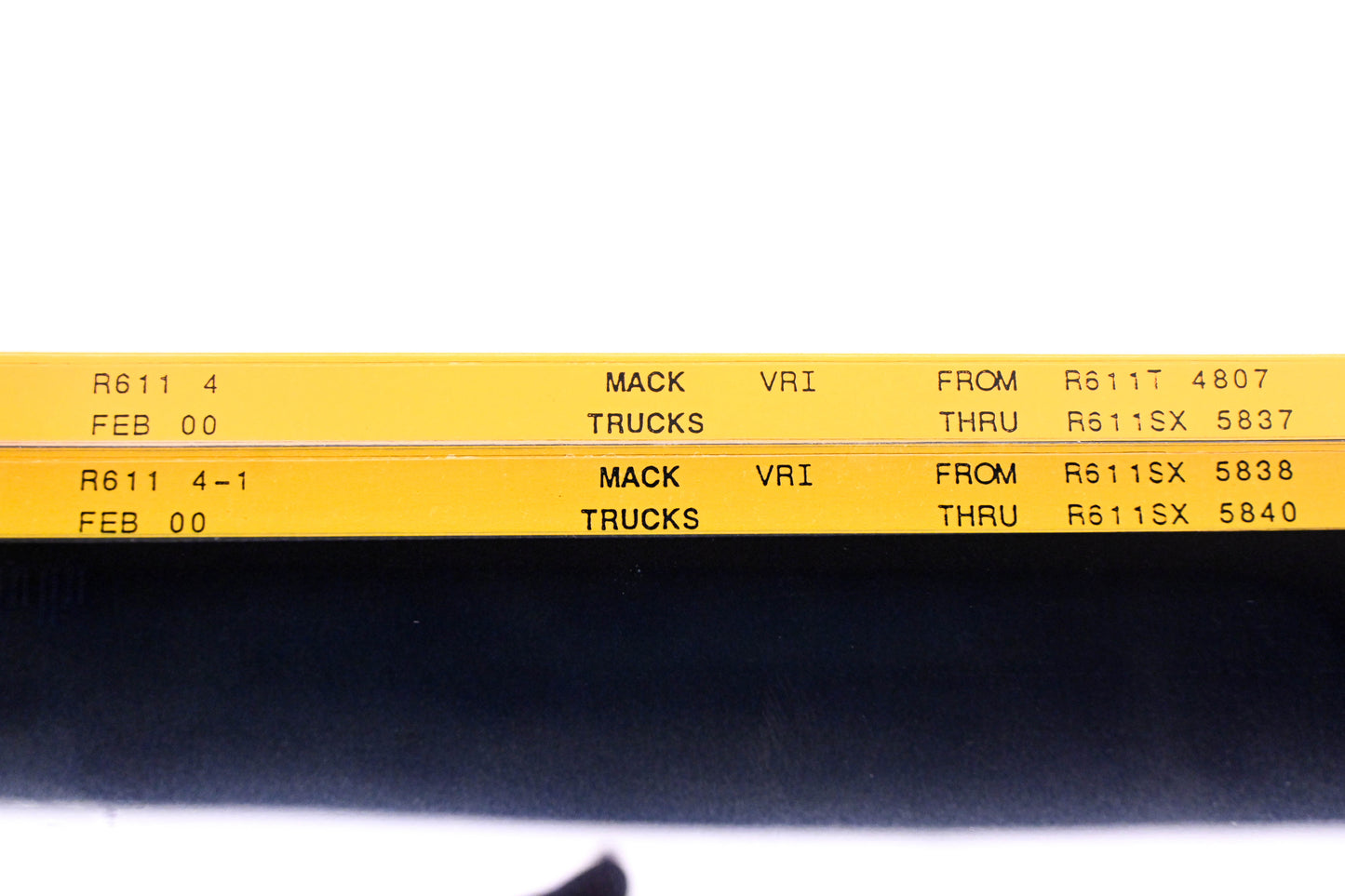 Mack R611 4, R611 4-1 R611T4807 - R611DX5840 VRI Microfiche Lot of 2 NOS