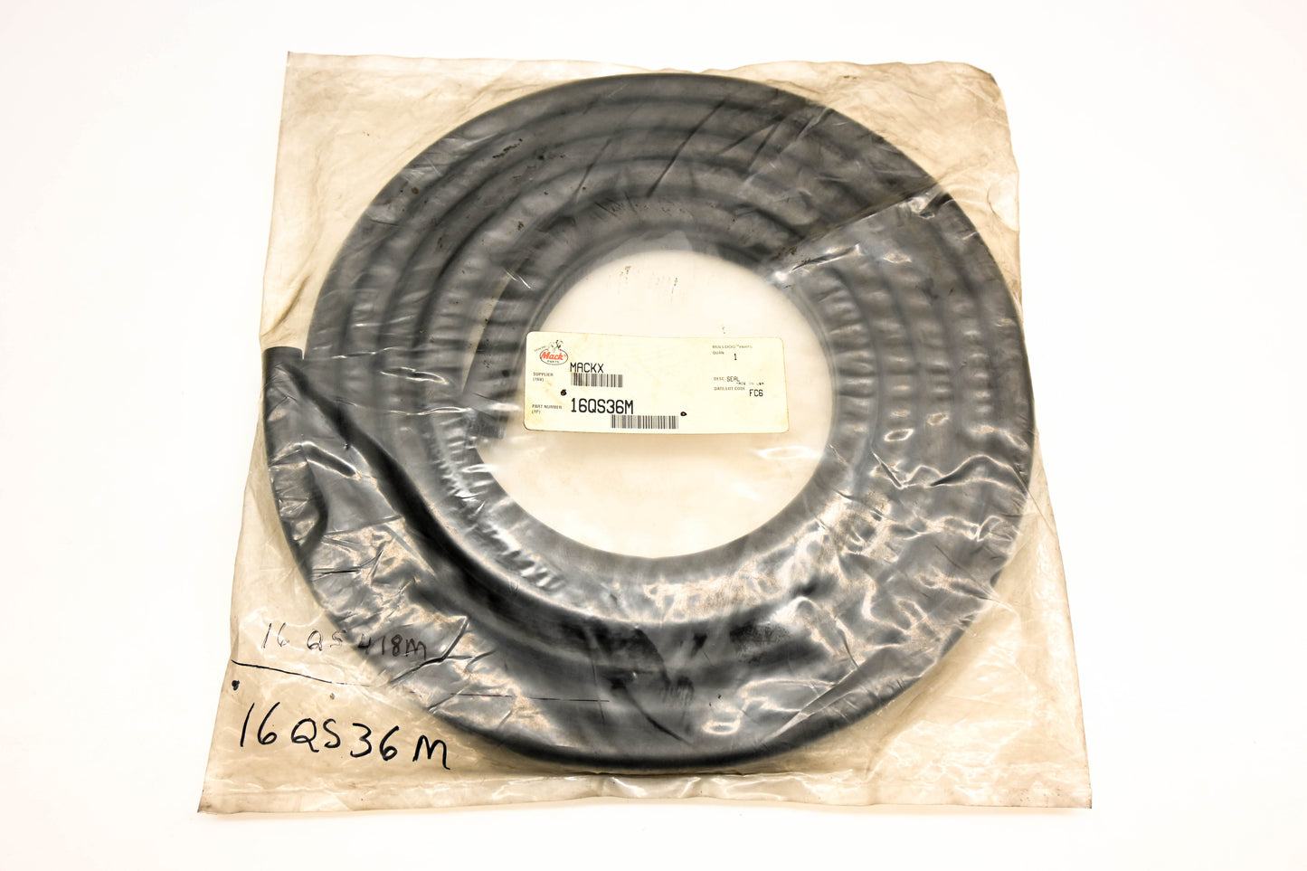 Mack 16QS36M Rubber Seal Strip NOS