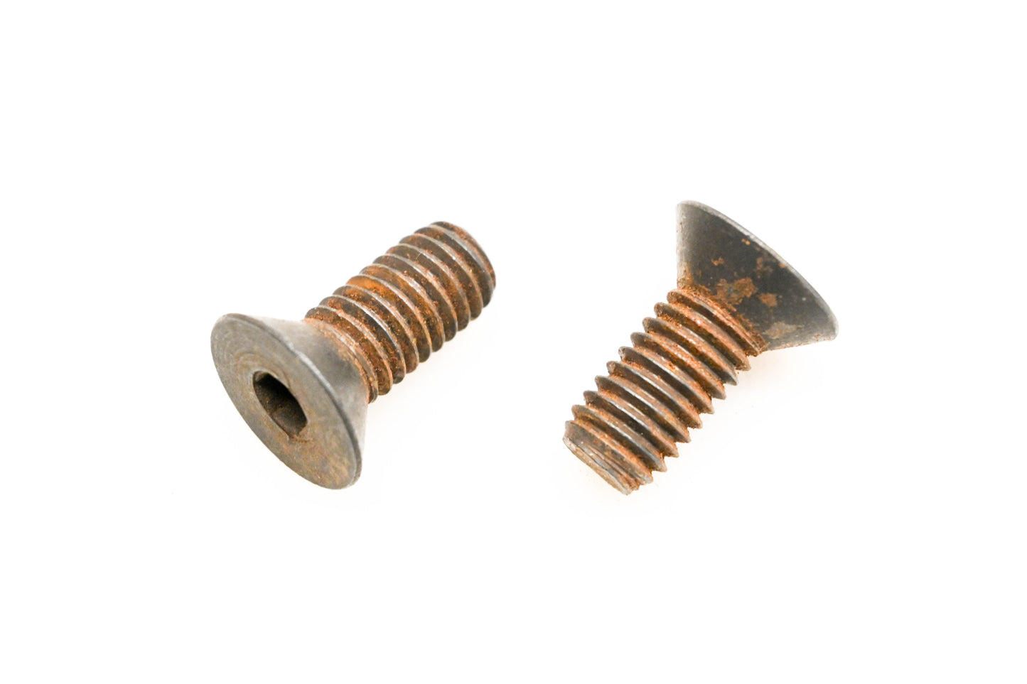 Mack 361SZ584 Cap Screws Qty 2 NOS