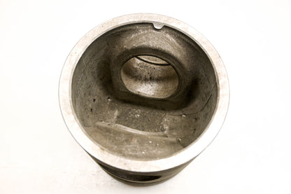 Mack 41334 B-1 D-14 Piston NOS