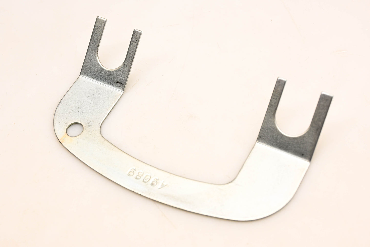Hendrickson 49689, 44RU2384M, 24424092 Torque Rod Shim NOS