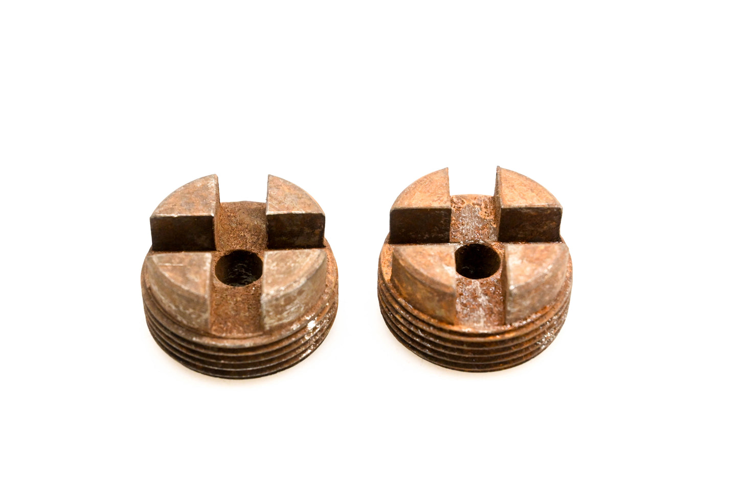 Mack 69RU117 Plug Nuts Qty 2 NOS