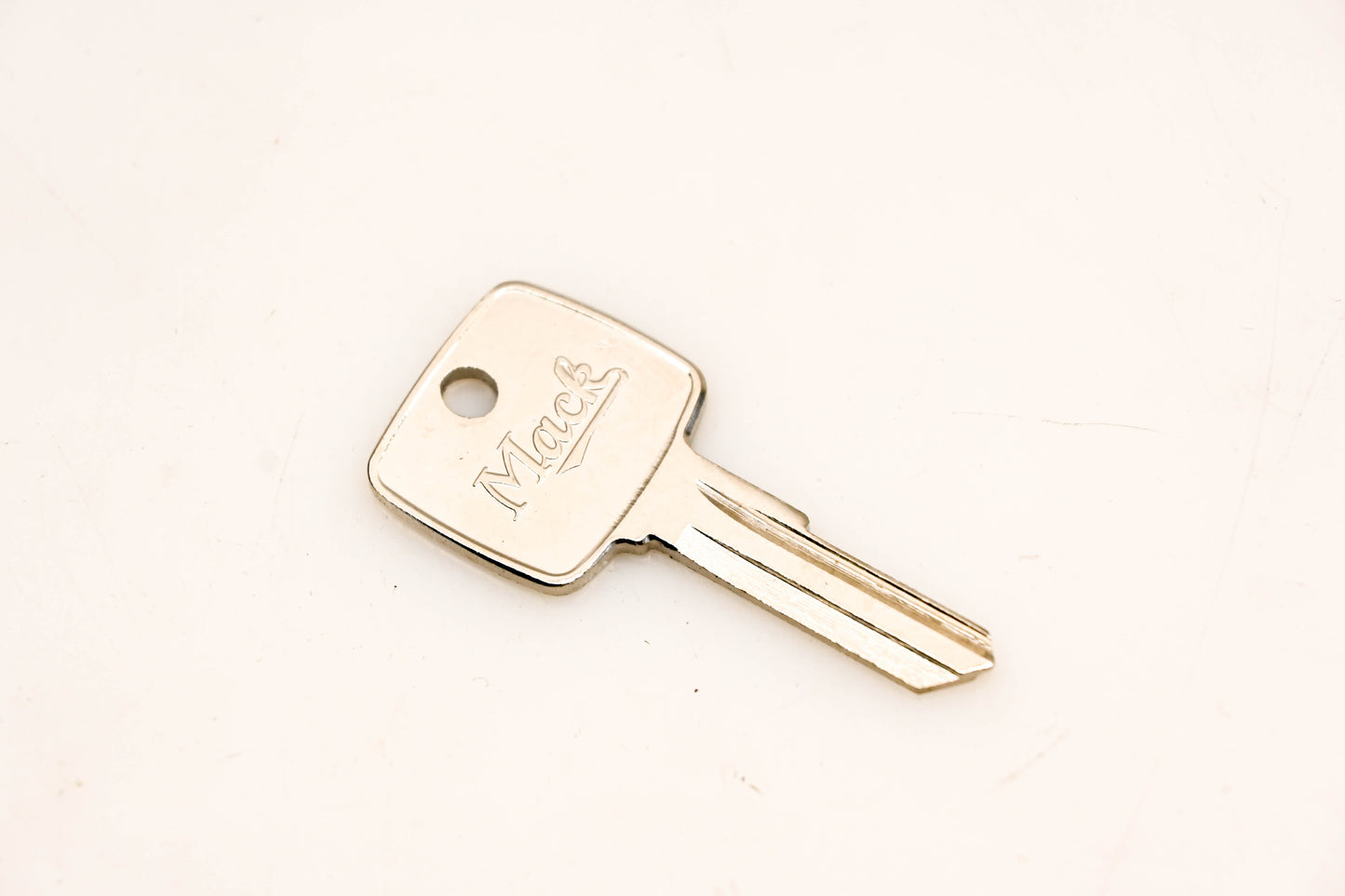 Mack 31RC326AM Blank CX Ignition Key NOS