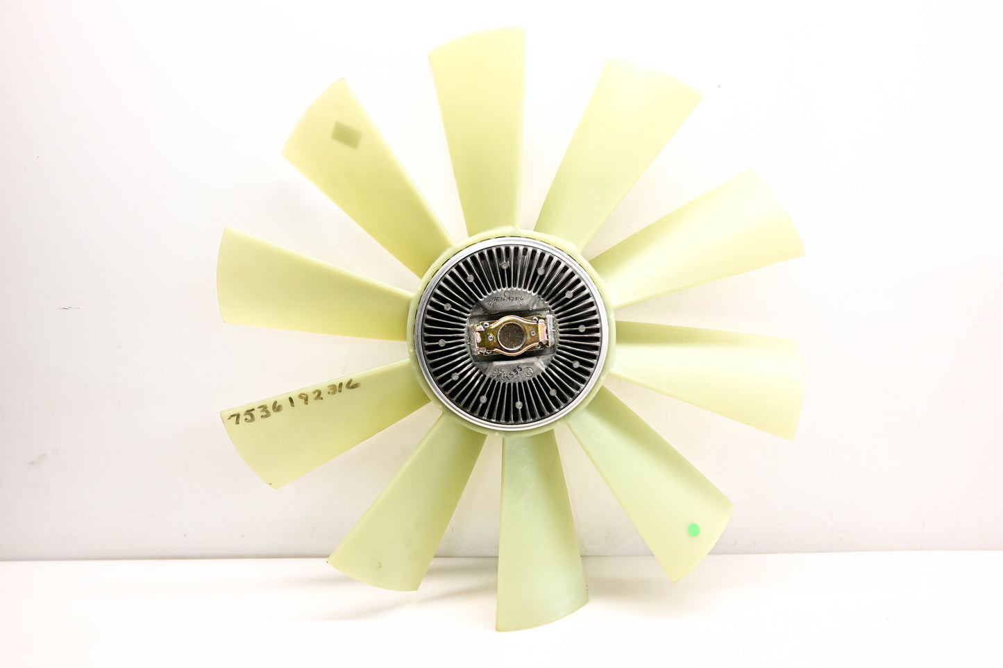 Mack 7536192316, 7536-192316 Fan Assembly NOS