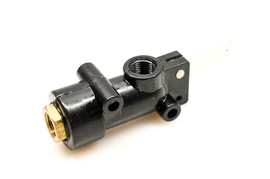 Mack 422SG11 Valve NOS