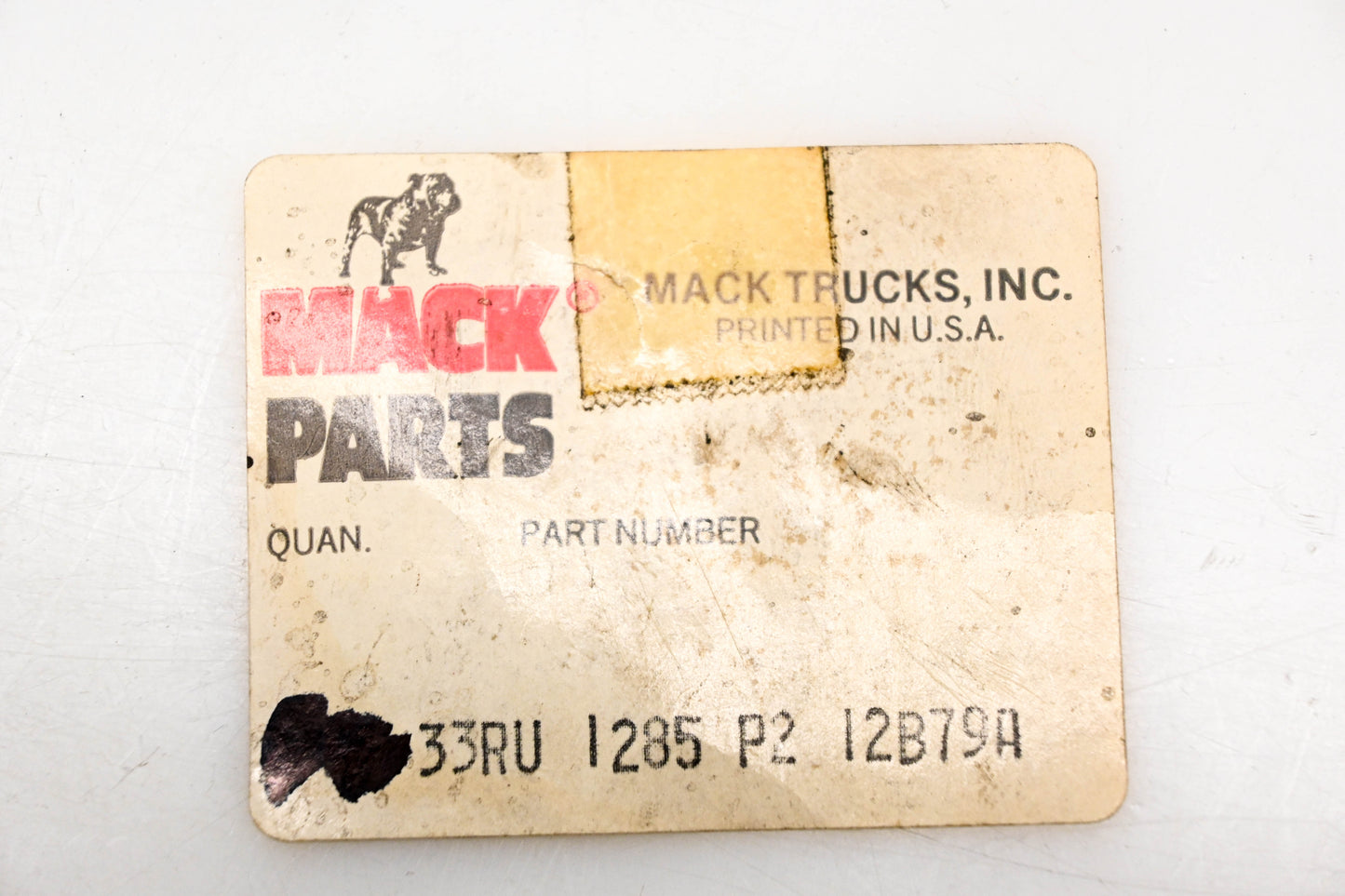 Mack 33RU1285P2 Insulator NOS
