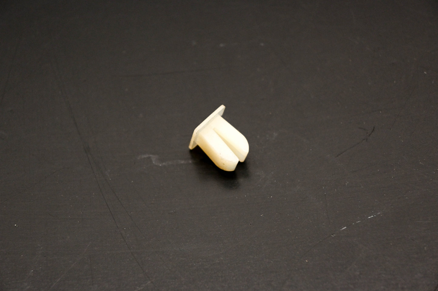 Mack 73AX106 Fastener NOS