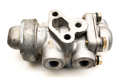 Mack 20QE335, T-237946, T-237744 Tractor Protection Valve NOS