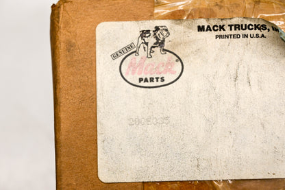 Mack 20QE335, T-237946, T-237744 Tractor Protection Valve NOS