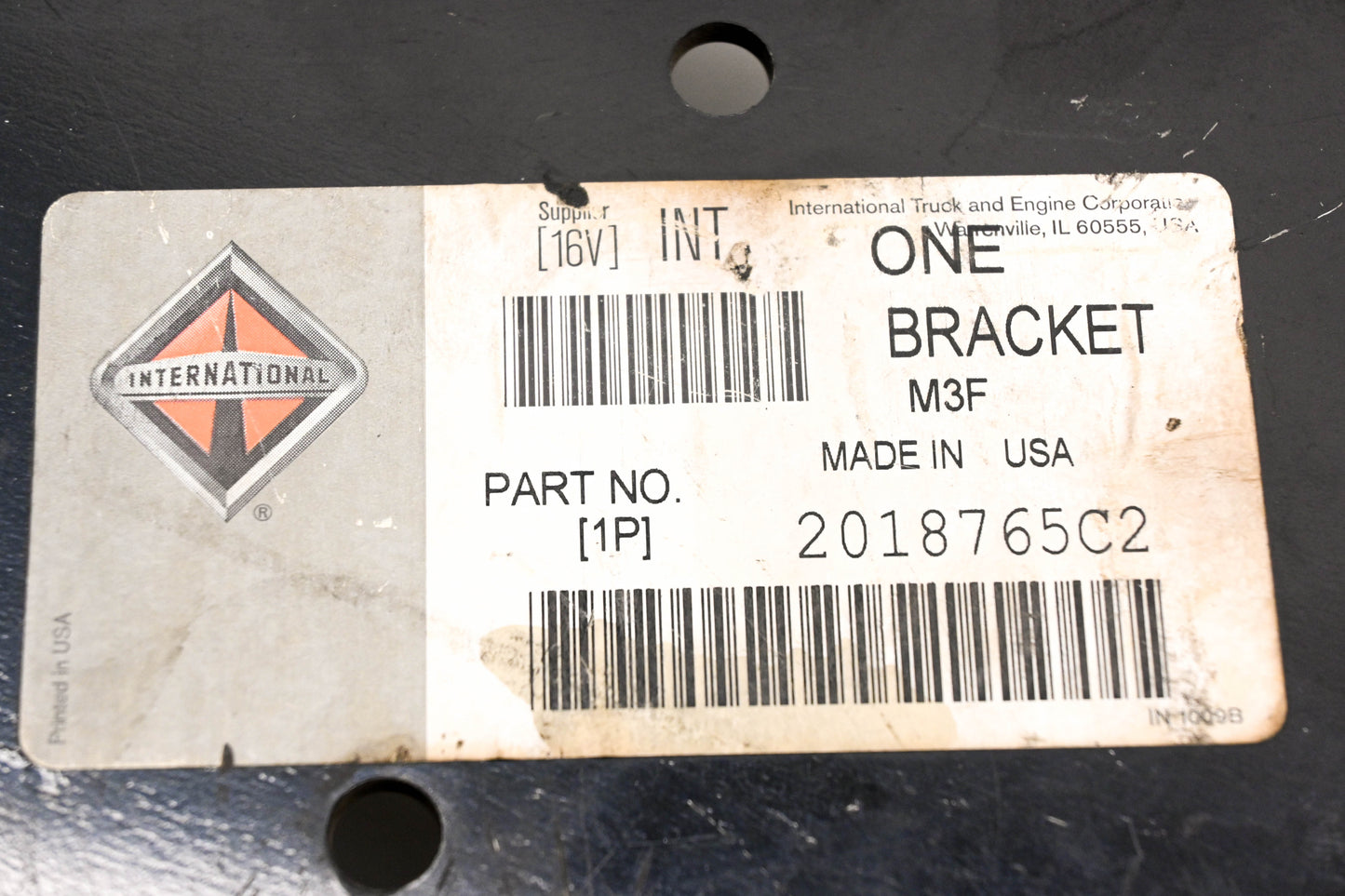 International 2018765C2 Bracket NOS