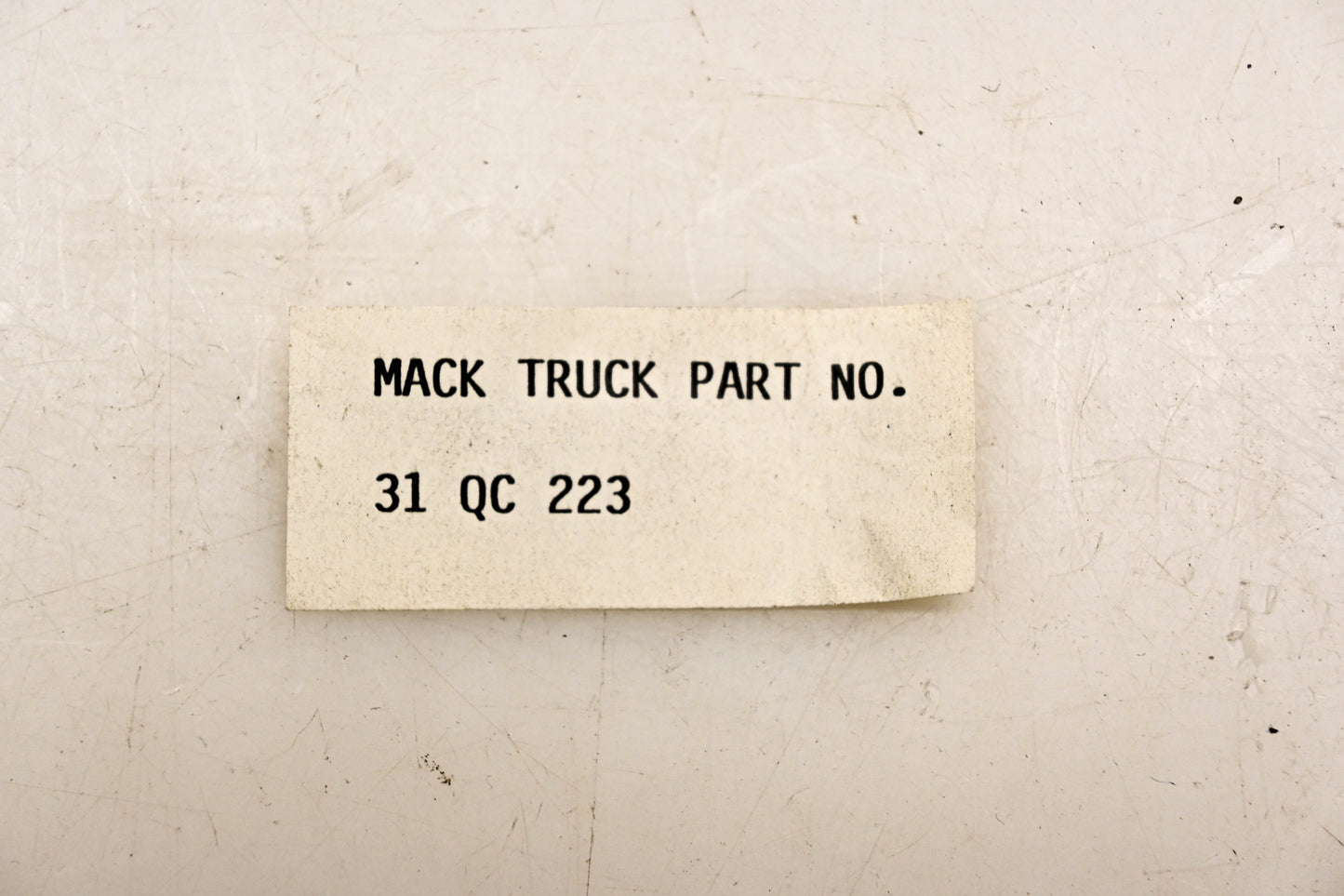 Mack 31QC223 Air Cylinder NOS