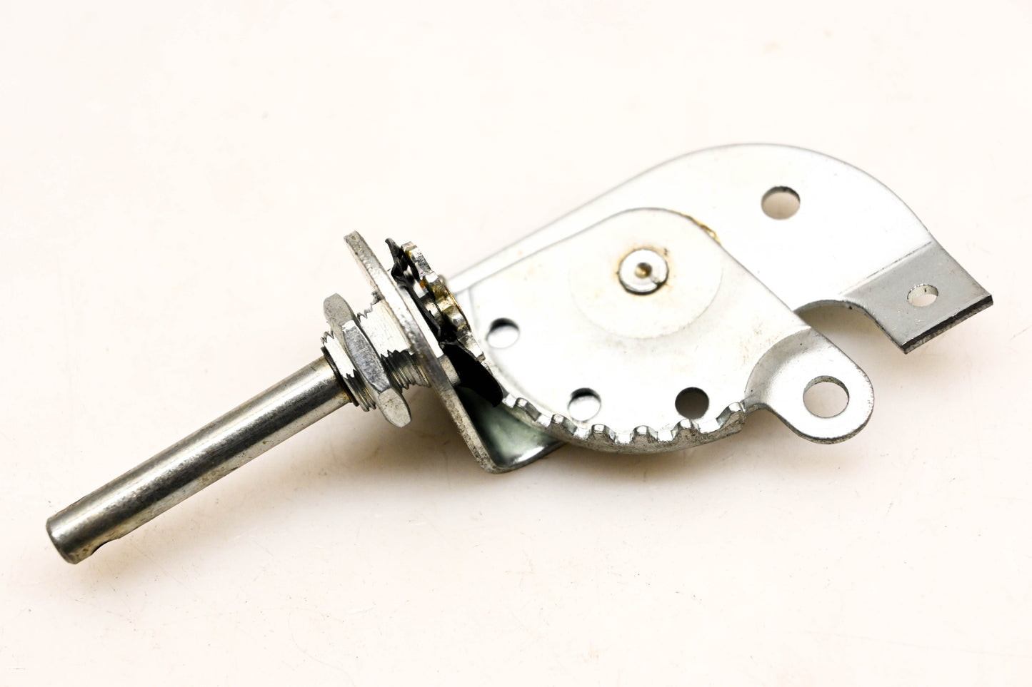 Mack 101QB218, 25161666 Control Lever Assembly NOS
