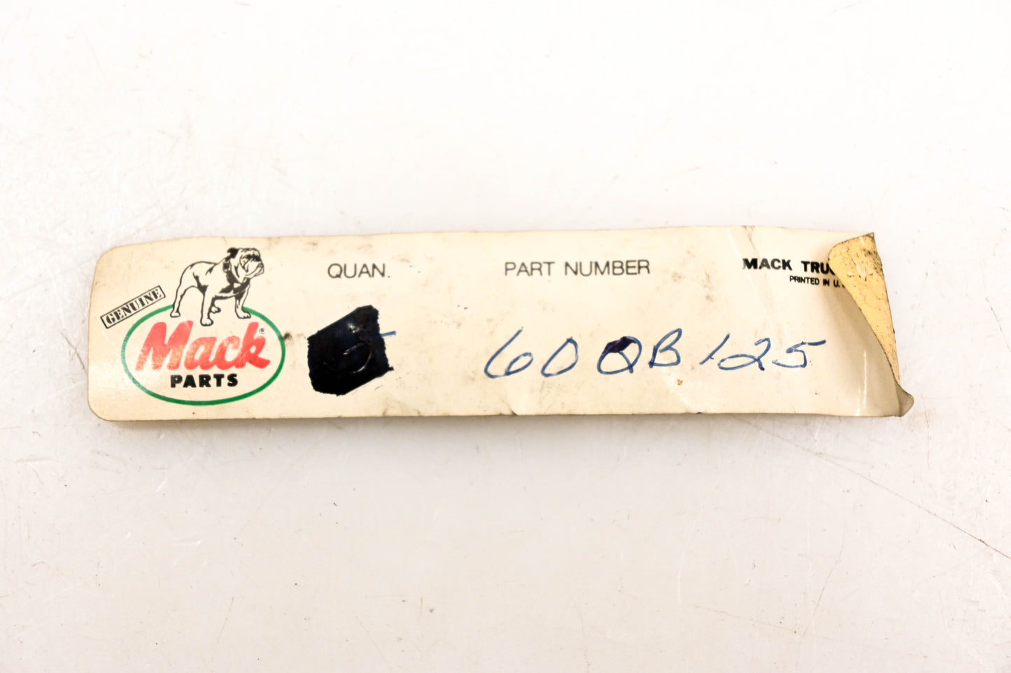 Mack 60QB125 Cowl Vent Knob NOS