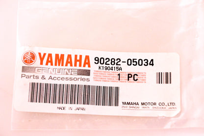 New OEM Yamaha 90282-05034-00 Straight Key NOS
