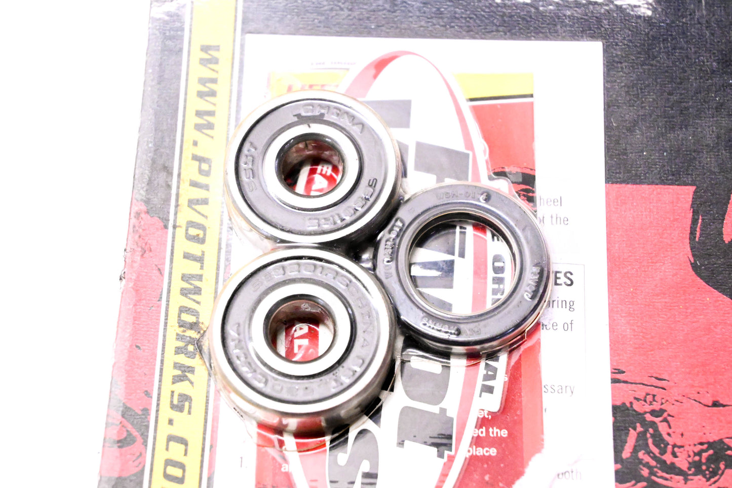 Pivot Works PWFWK-H19-001, 52-02501 Front Wheel Bearing Kit NOS