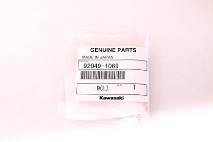New OEM Kawasaki 92049-1069 Oil Seal NOS