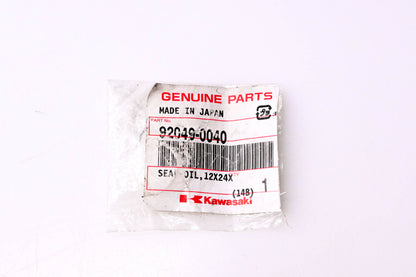 New OEM Kawasaki 92049-0040 Oil Seal NOS