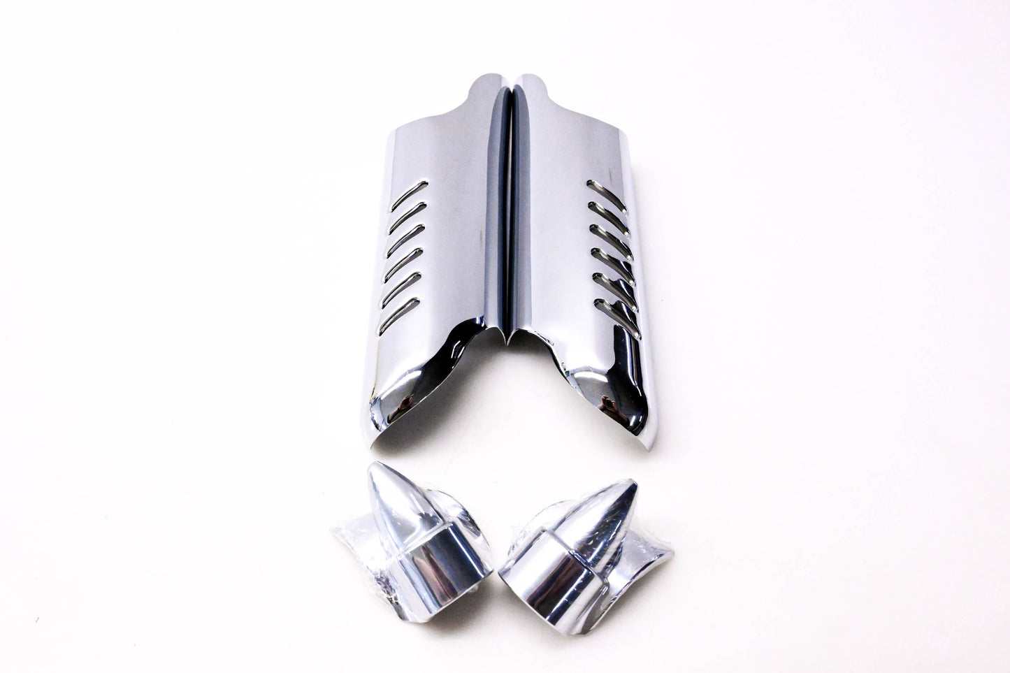 Kuryakyn 2350-0158 Lower Leg Shields With Fender Boss Cover Kit NOS