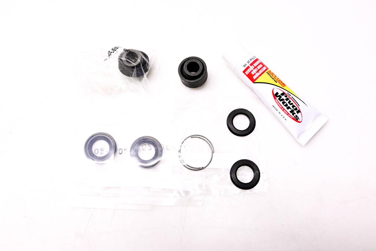 Pivot Works PWSHK-H09-001, TXM30-03C Rear Shock Absorber Kit NOS
