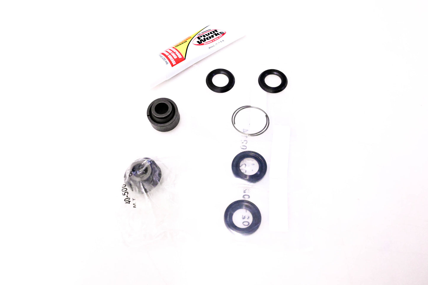 Pivot Works PWSHK-H09-001, TXM30-03C Rear Shock Absorber Kit NOS