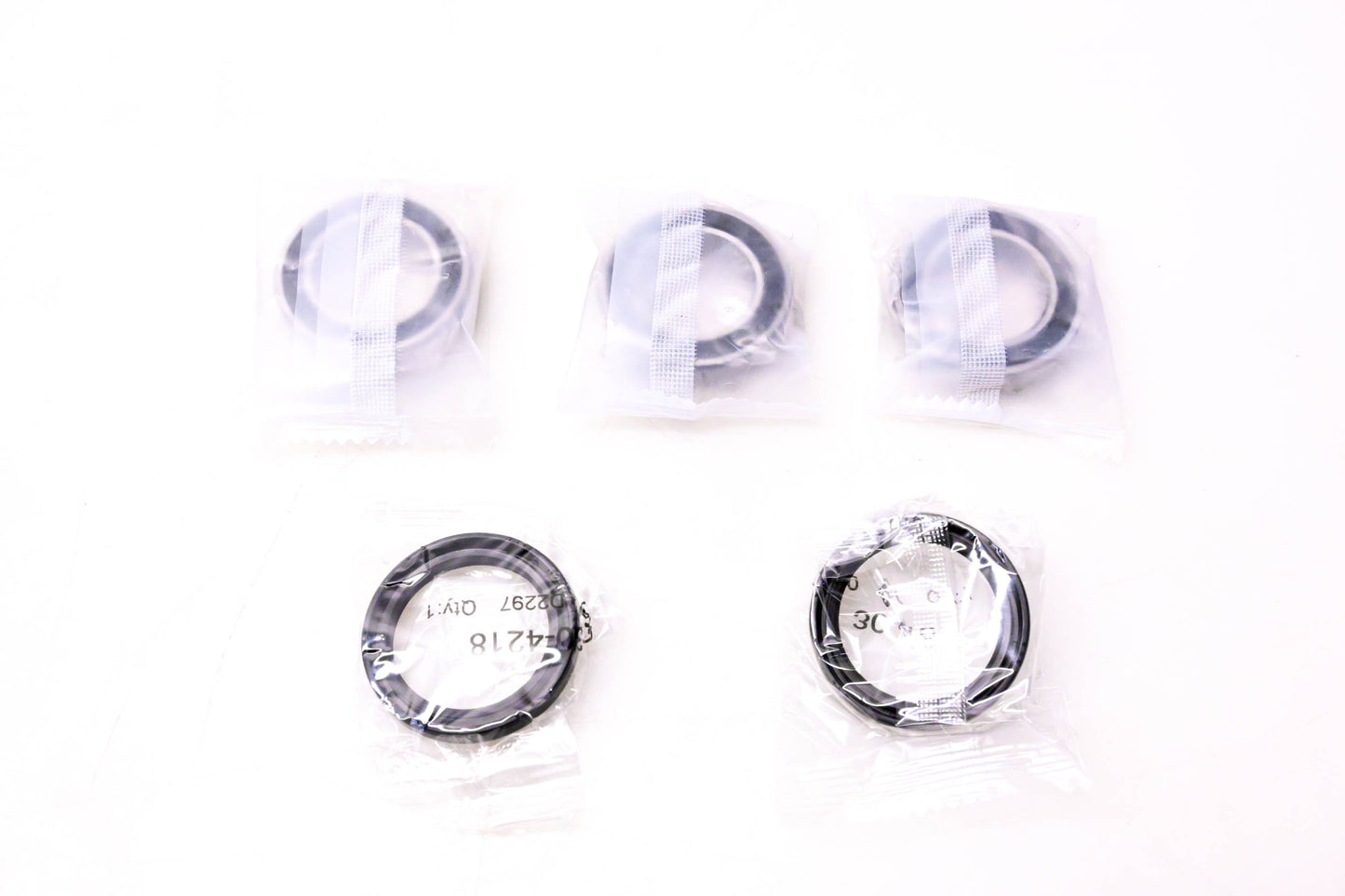 Pivot Works 0215-0286, EZM30-13P Rear Wheel Bearing Kit NOS