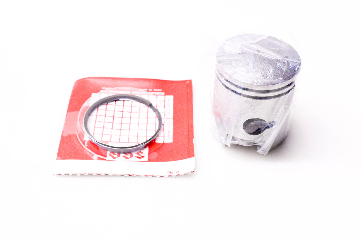 New OEM Suzuki 12100-35611-050 Piston & Ring Kit NOS