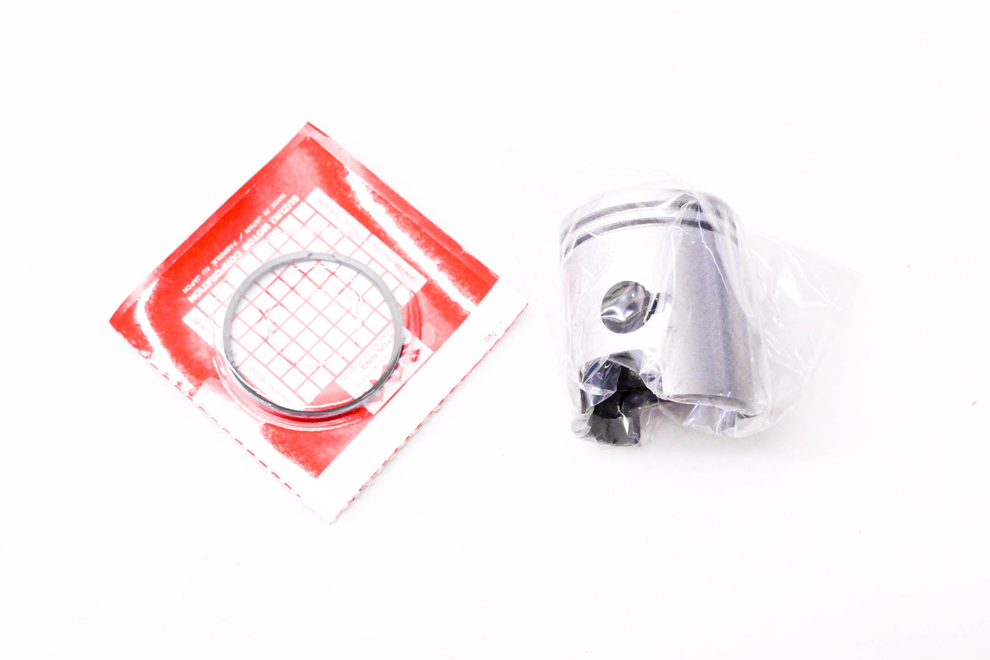 New OEM Suzuki 12100-35611-050 Piston & Ring Kit NOS