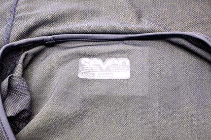 Seven 4010001-001 Zero Sleeveless Roost Guard Black L/XL NOS