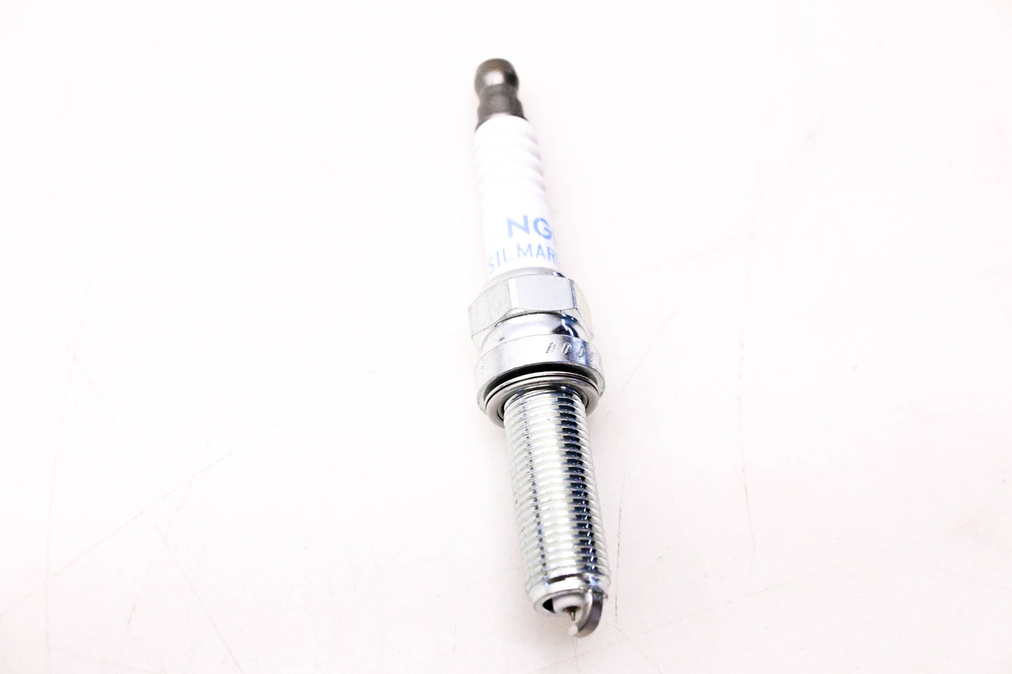 NGK SILMAR9A9S, 6213 Laser Iridium Spark Plug NOS