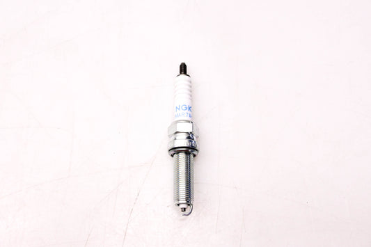 NGK LMAR7A-9, 4908 Spark Plug NOS