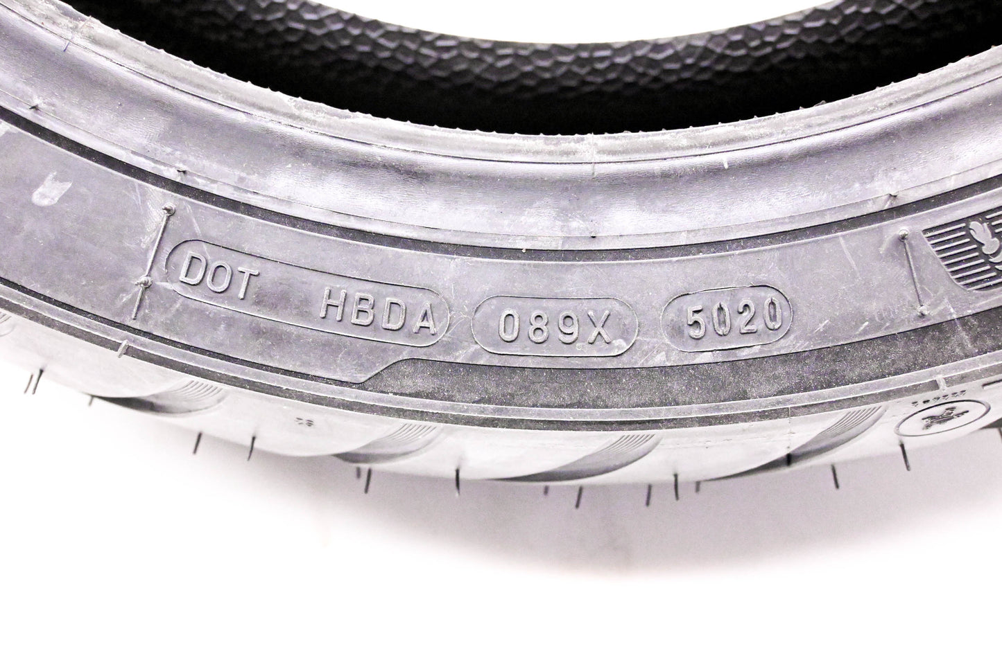 Michelin CAI 488163 Michelin Commander 3 Cruiser 140/75R17 M/C 67V Tire NOS