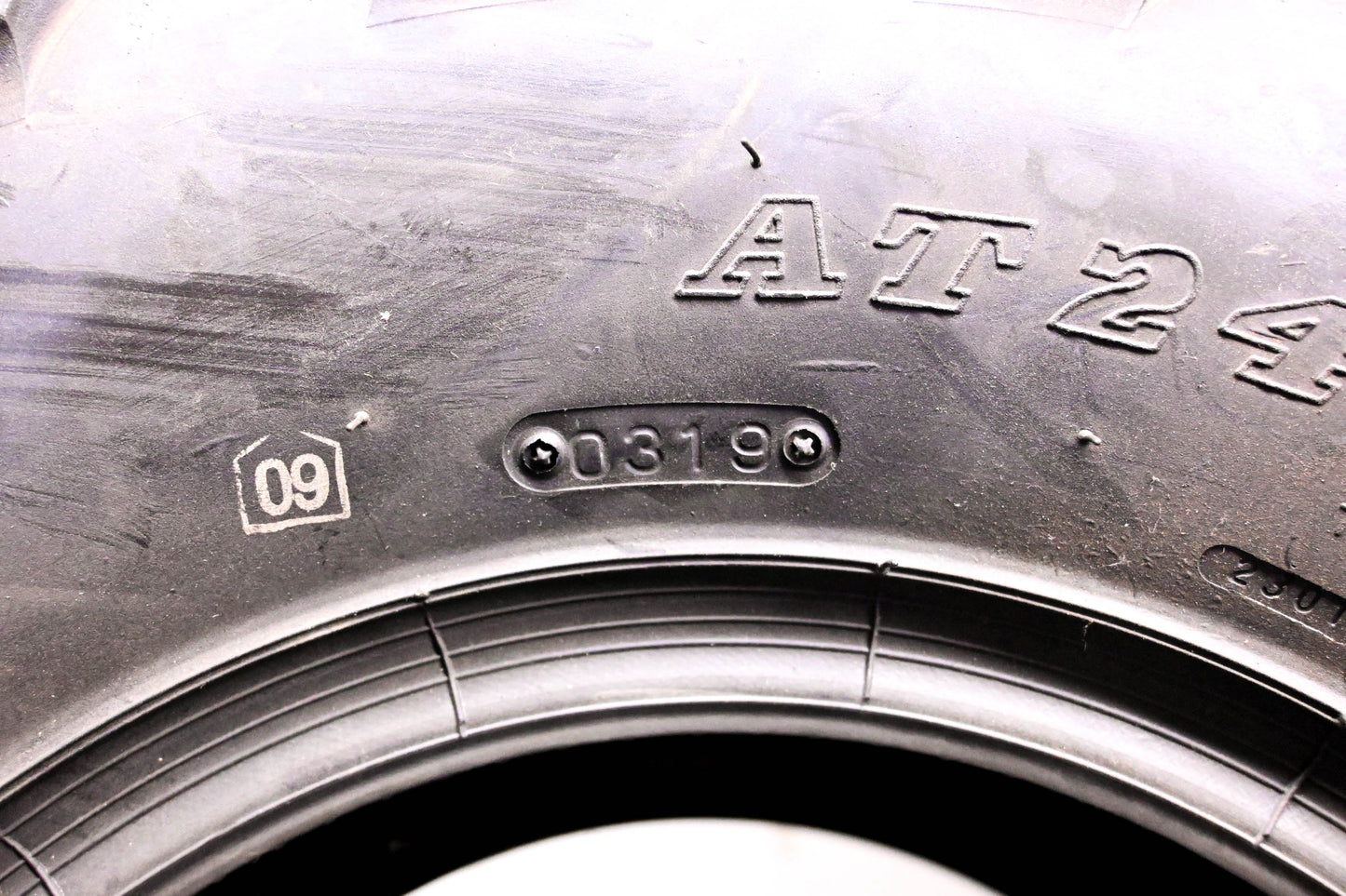 CST REG2930739 CST Ancla M/T AT 24x10-11 Tire NOS