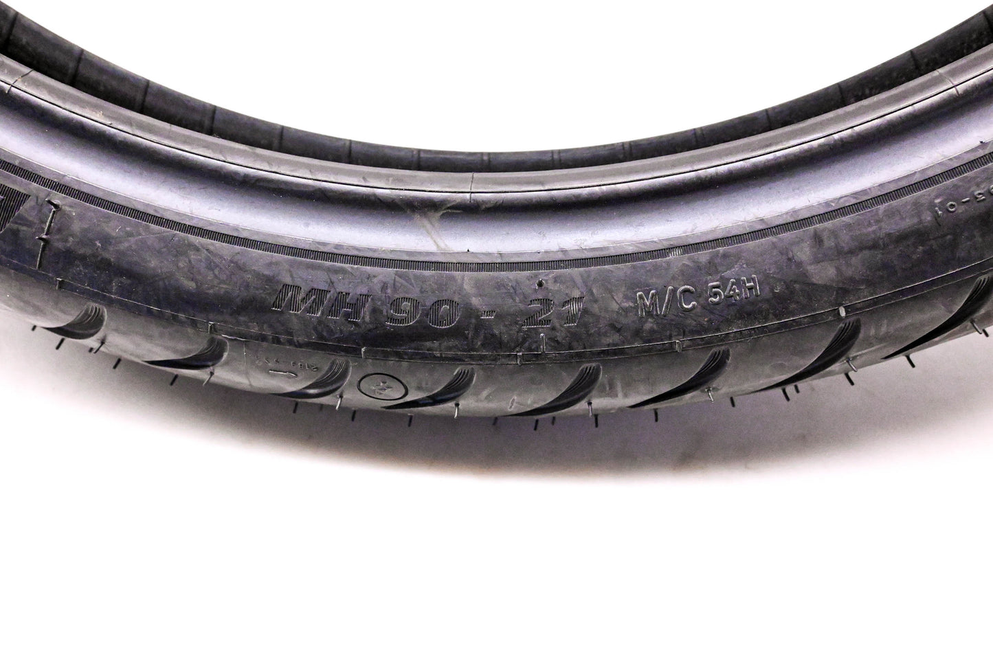 Michelin 568477 Commander 3 Touring MH 90-21 M/C 54H Tire NOS