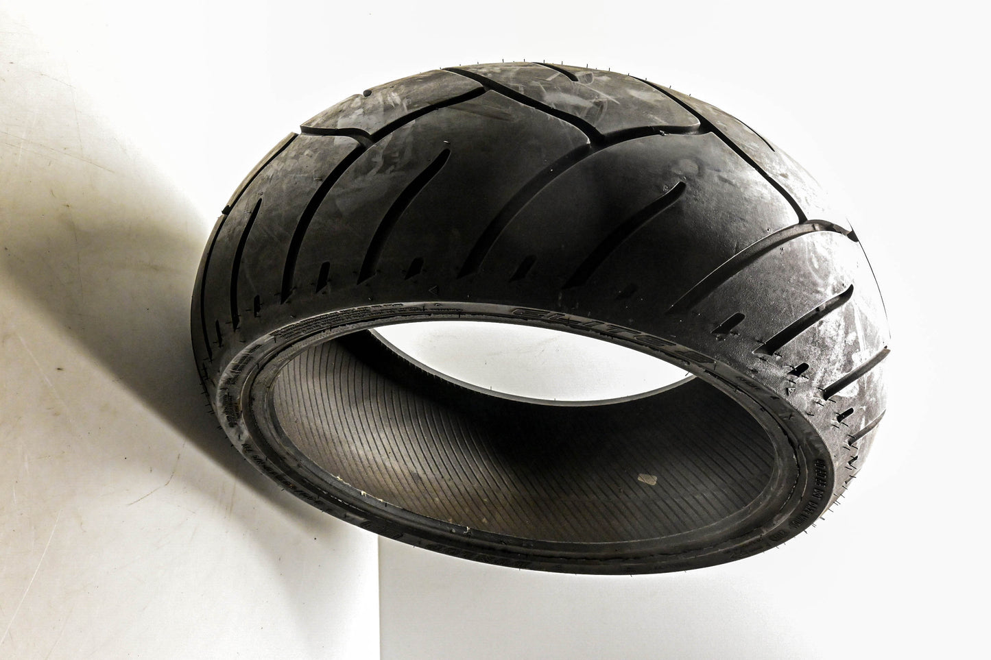 Dunlop 240/40R18, 45131730 Elite E3 Tire NOS