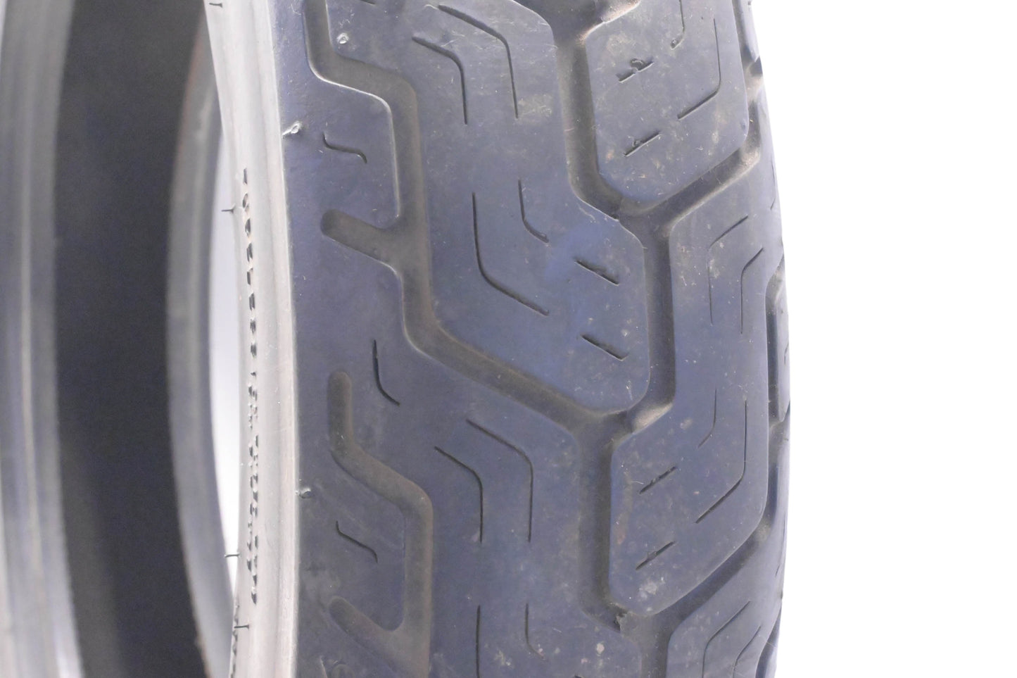 Dunlop 187, 407891 Touring Elite II MT90B16 74H Rear Tire NOS