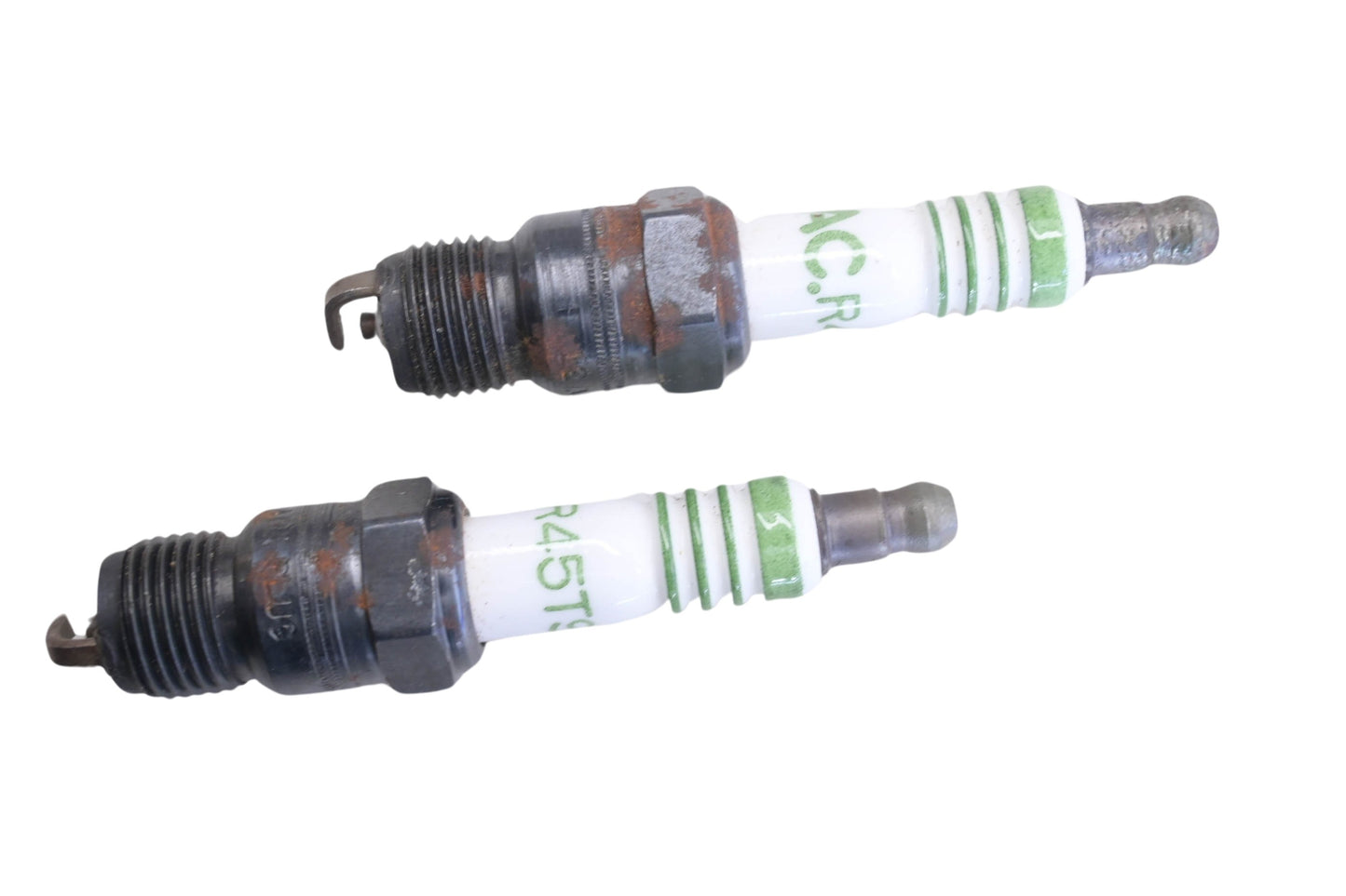 AC-Delco AC.R45TSX 7 AC Spark Plugs Qty 2 NOS