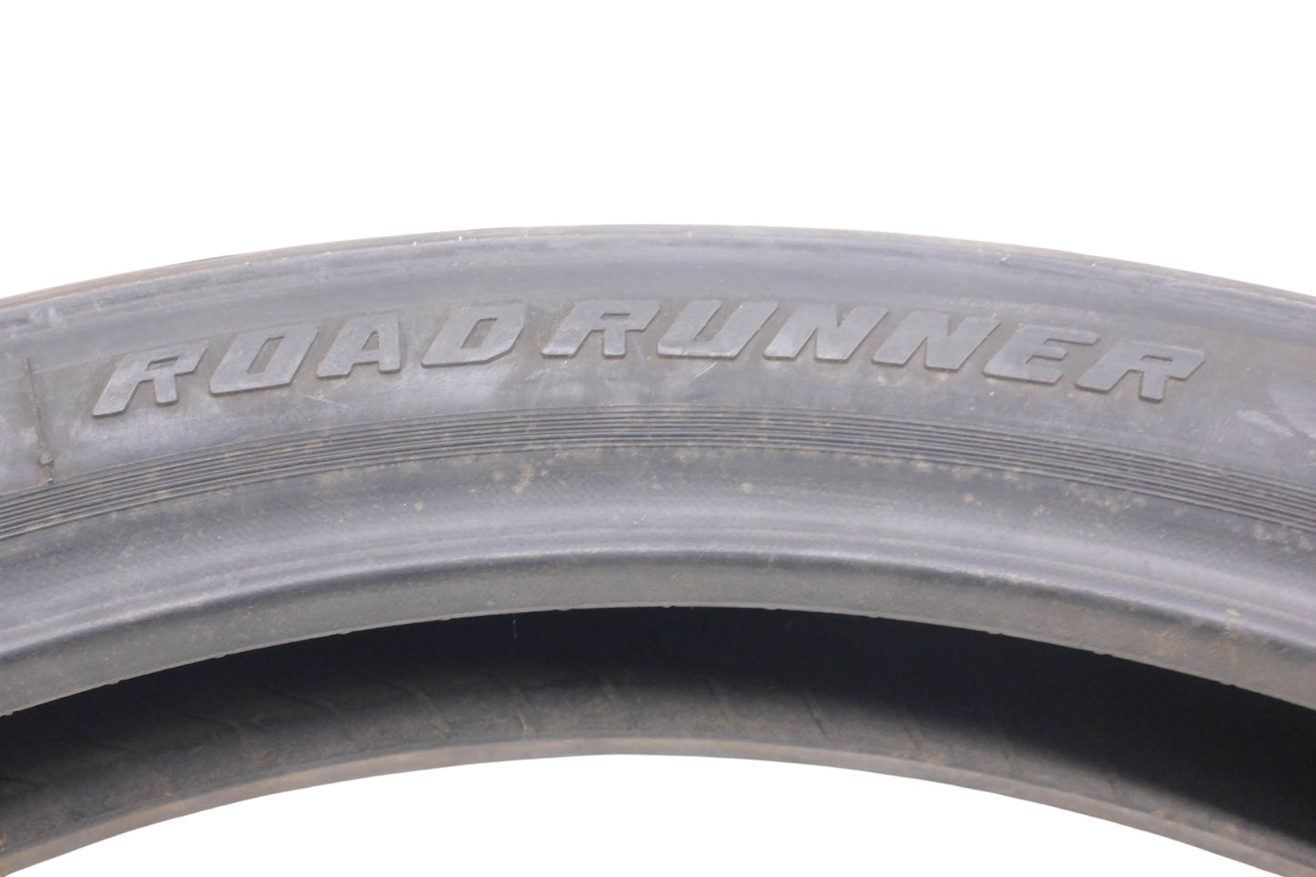 Avon AM20 Roadrunner 90/90H19 52H Tire NOS