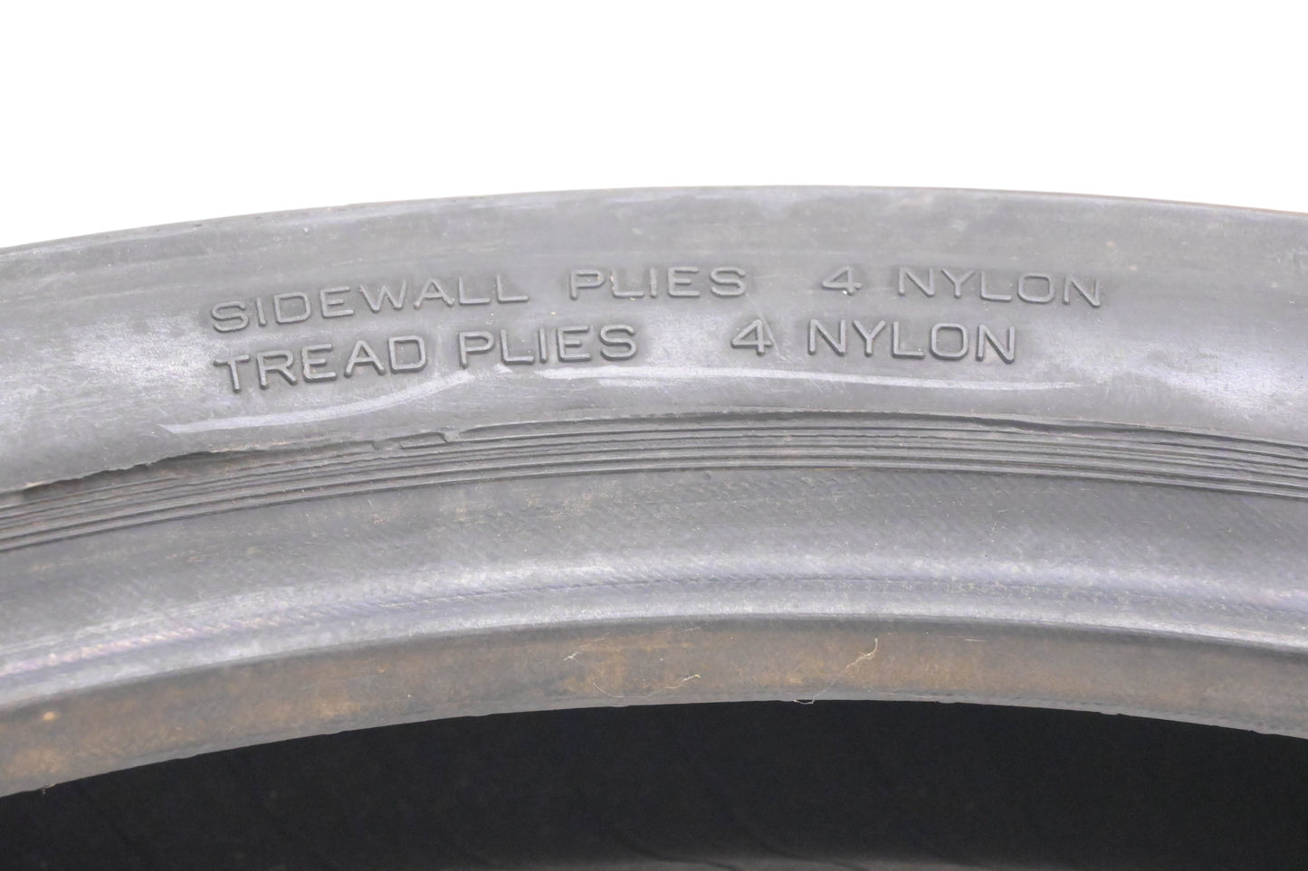 Avon AM20 Roadrunner 90/90H19 52H Tire NOS