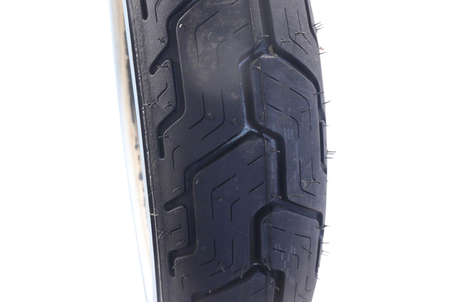 Dunlop D402HD MT90B16 74H Tire NOS