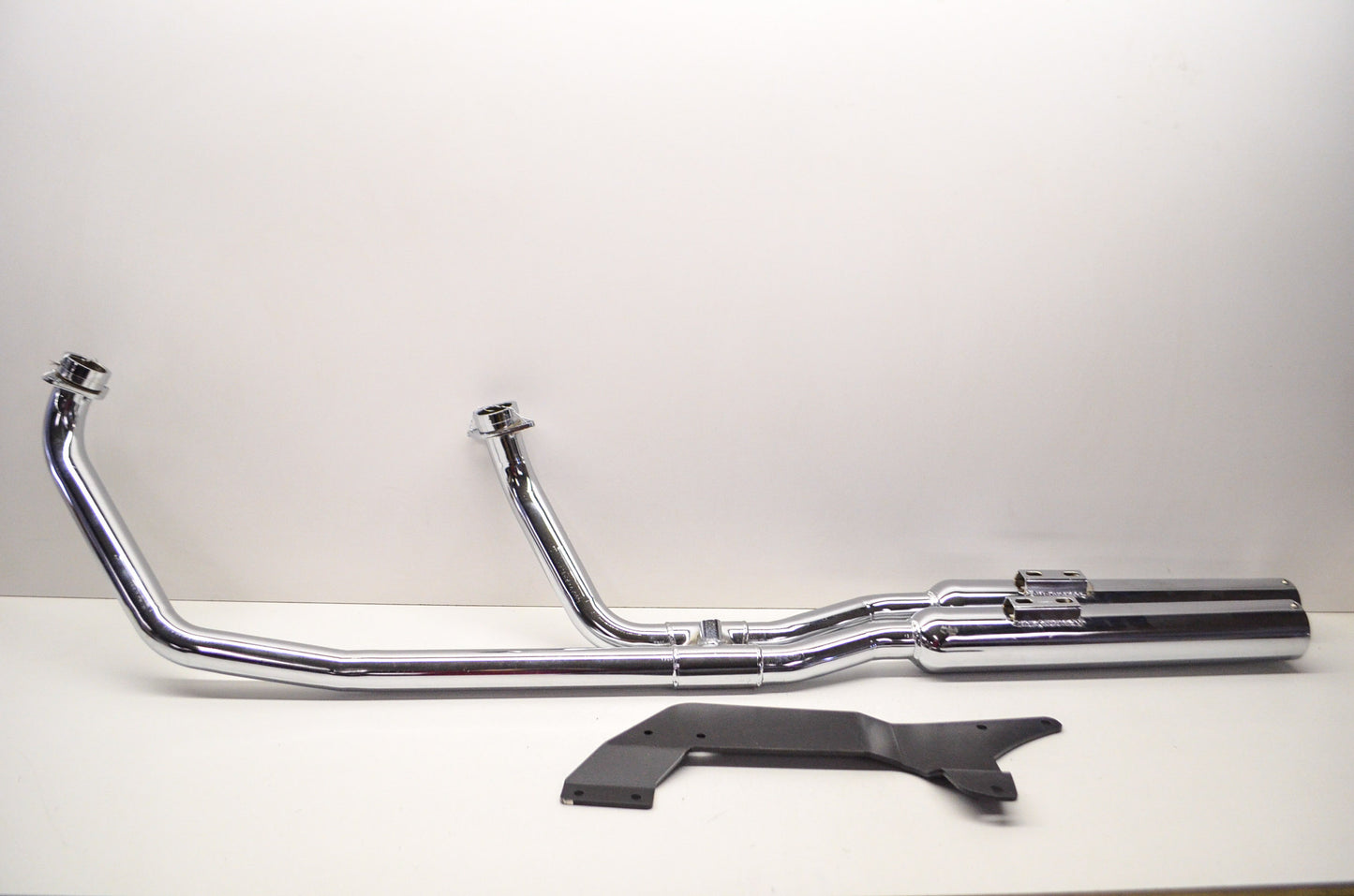 New Vance & Hines Yamaha V Star 1300 07-13 2-2 Big Shots Staggered Exhaust Syste