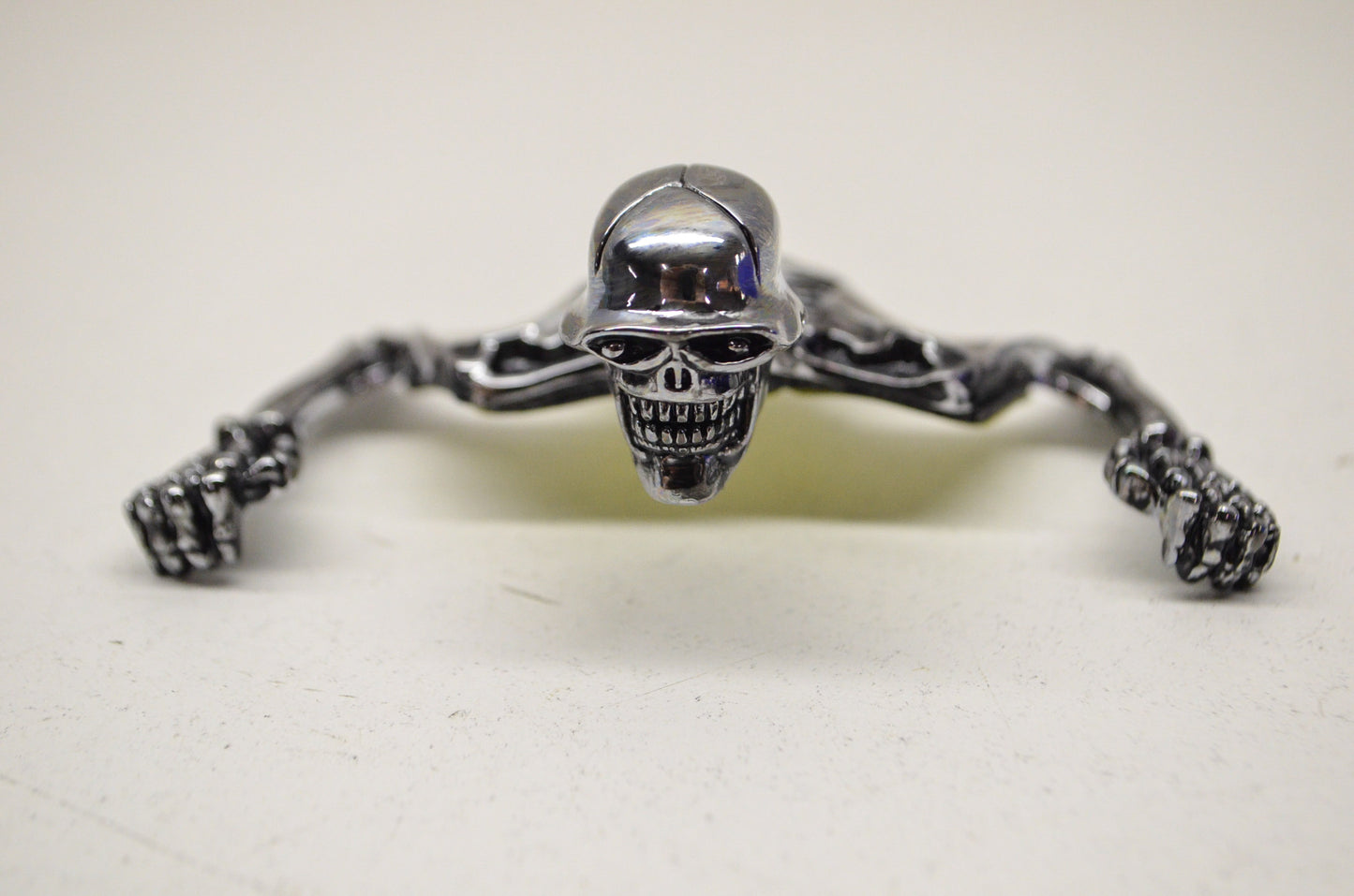 New Highway Hawk Skull Visor Ornament L