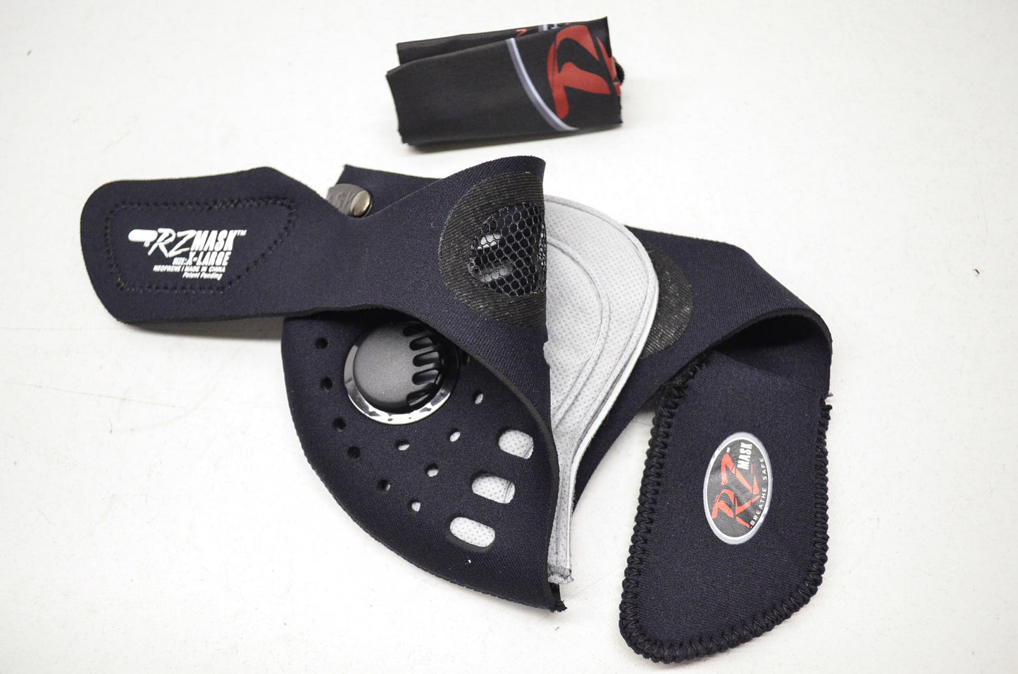 New RZ Mask Black XL Mask W/ Filters & Storage Bag