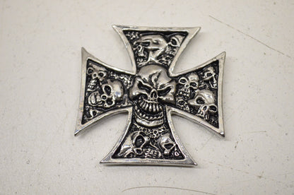 New Highway Hawk XS Cross Skulls Emblem 1.5x1.5in