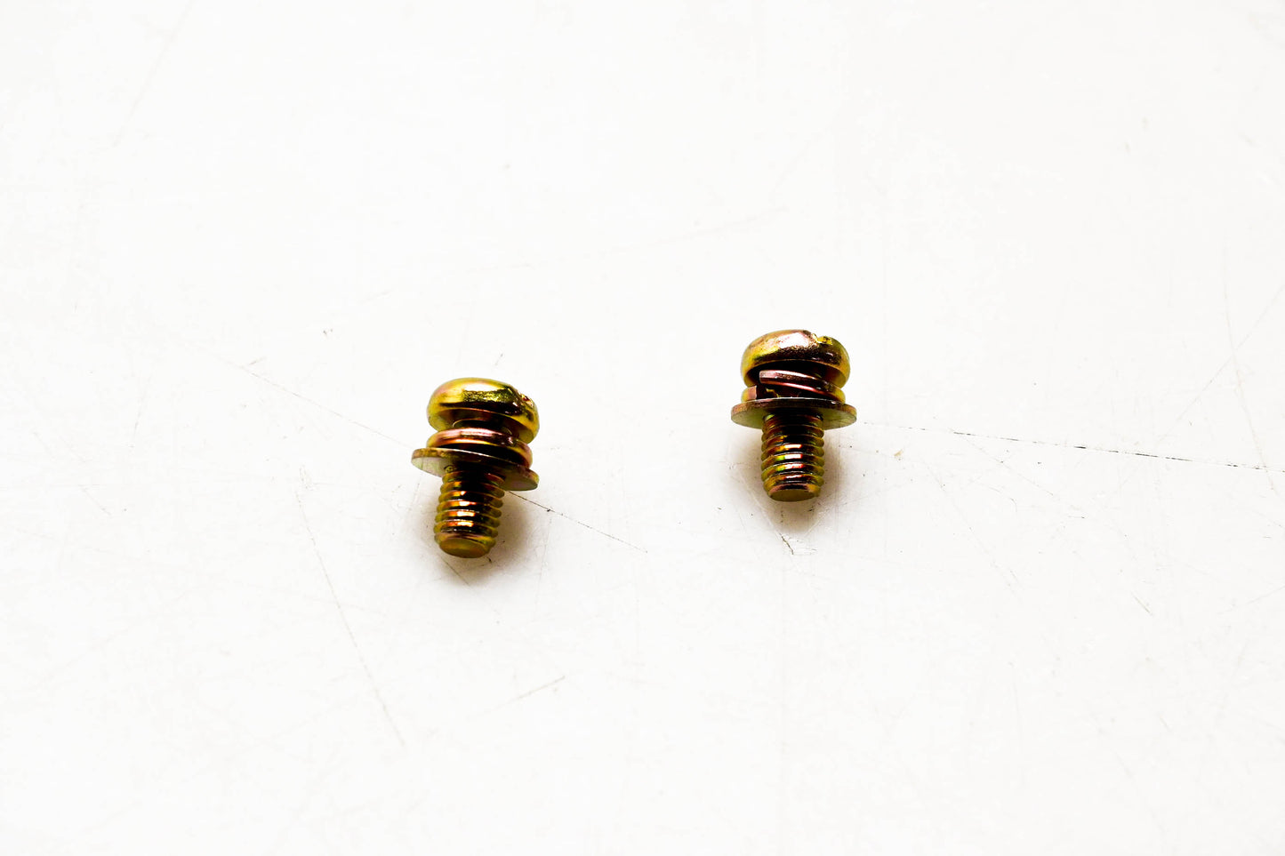 New OEM Echo 90024205018 Screws Qty 2 NOS
