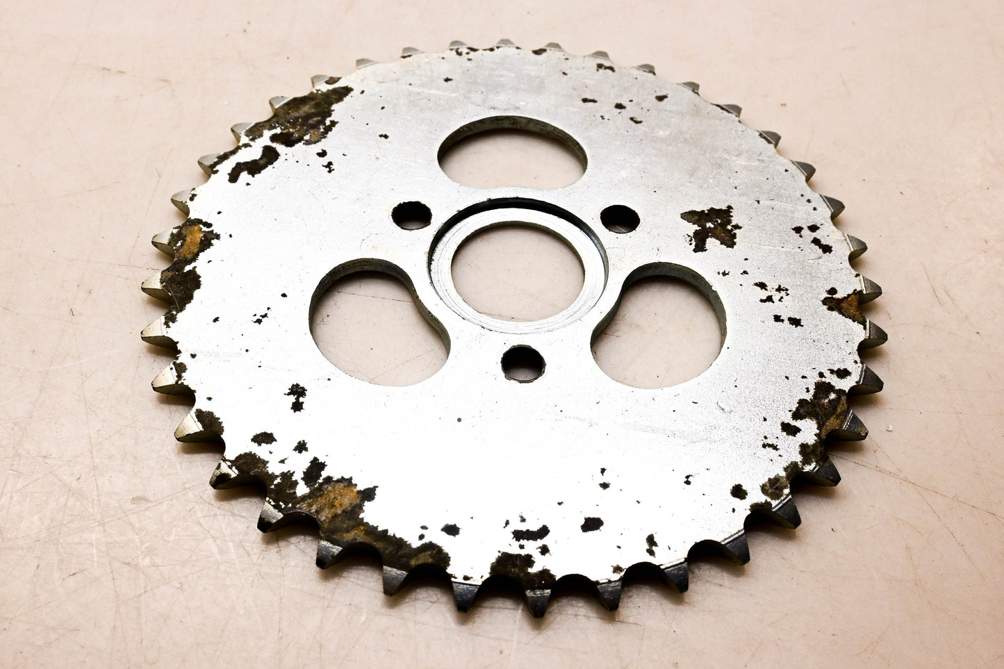 New OEM Honda 41201-045-811 Sprocket 39T NOS
