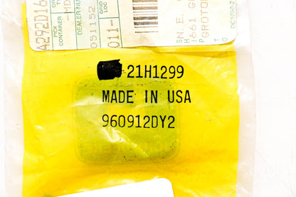 New OEM John Deere 21H1299 Screw NOS