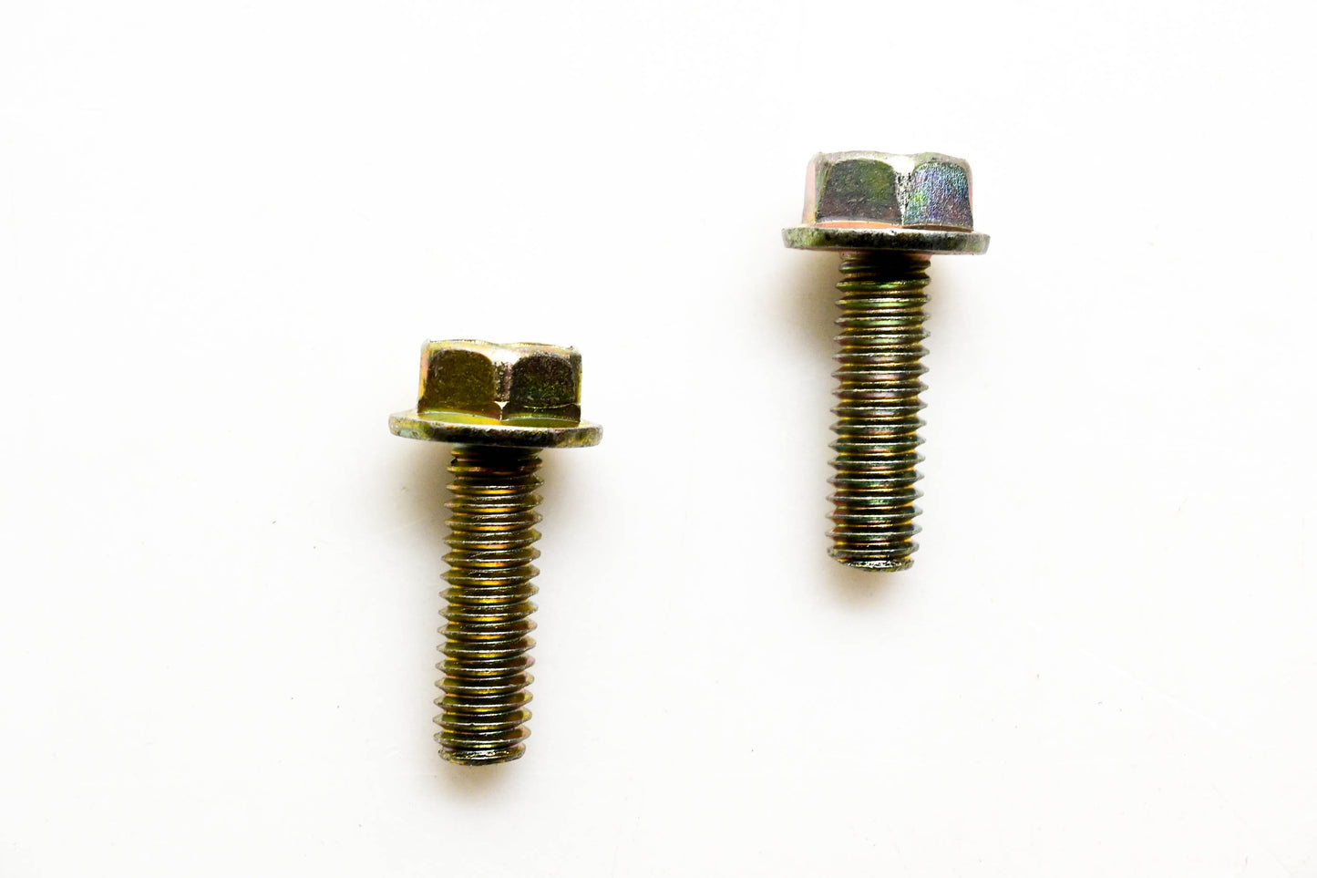 New OEM John Deere 19H3467 Screws Qty 2 NOS