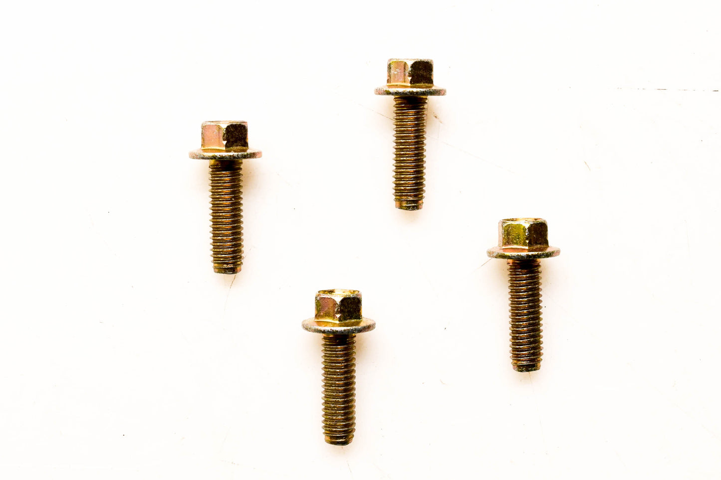 New OEM John Deere 37M7131 Screws Qty 4 NOS